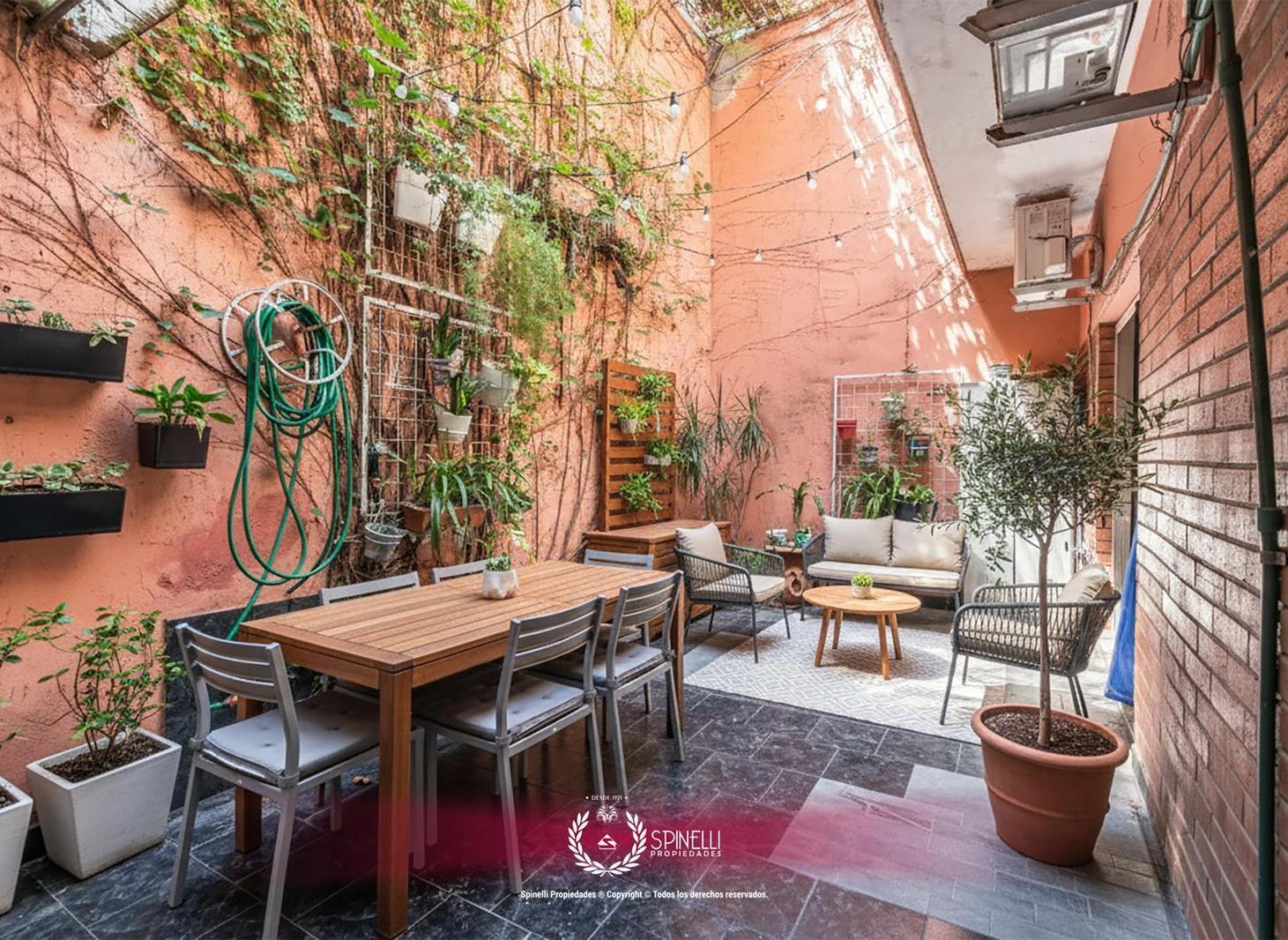 Venta casa 6 ambientes 190M² terreno de 104M² en Boedo San Cristóbal Parque Patricios Patio Terraza