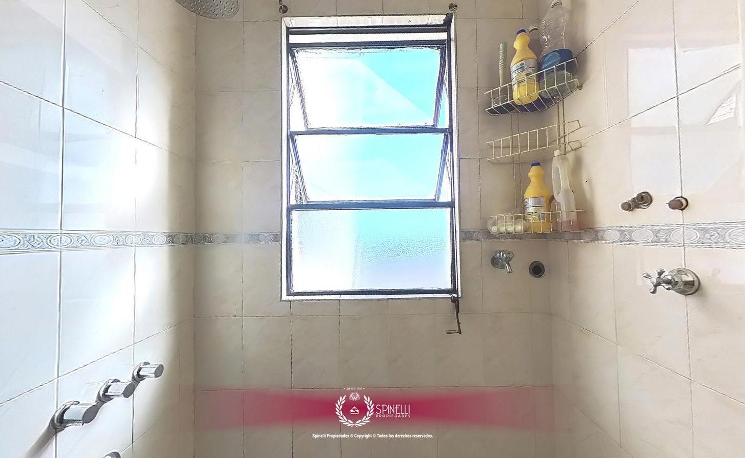 Alquiler departamento 2 ambientes 44M² en Boedo segundo piso por escaleras todo luminosidad