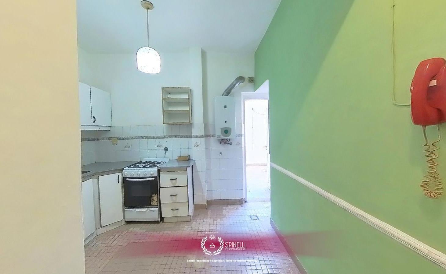 Alquiler departamento tipo PH 1 ambiente 45M² Balvanera San Cristóbal planta baja lateral con patio