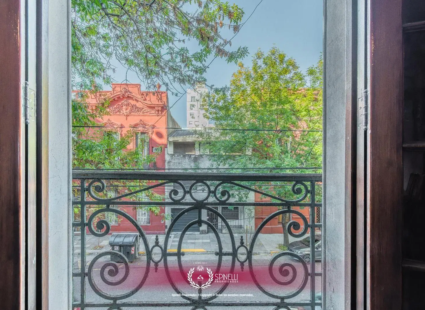 Venta casa 8 ambientes patios 5 baños terraza garage 314M² sobre terreno USAA de 127M² San Cristóbal 8