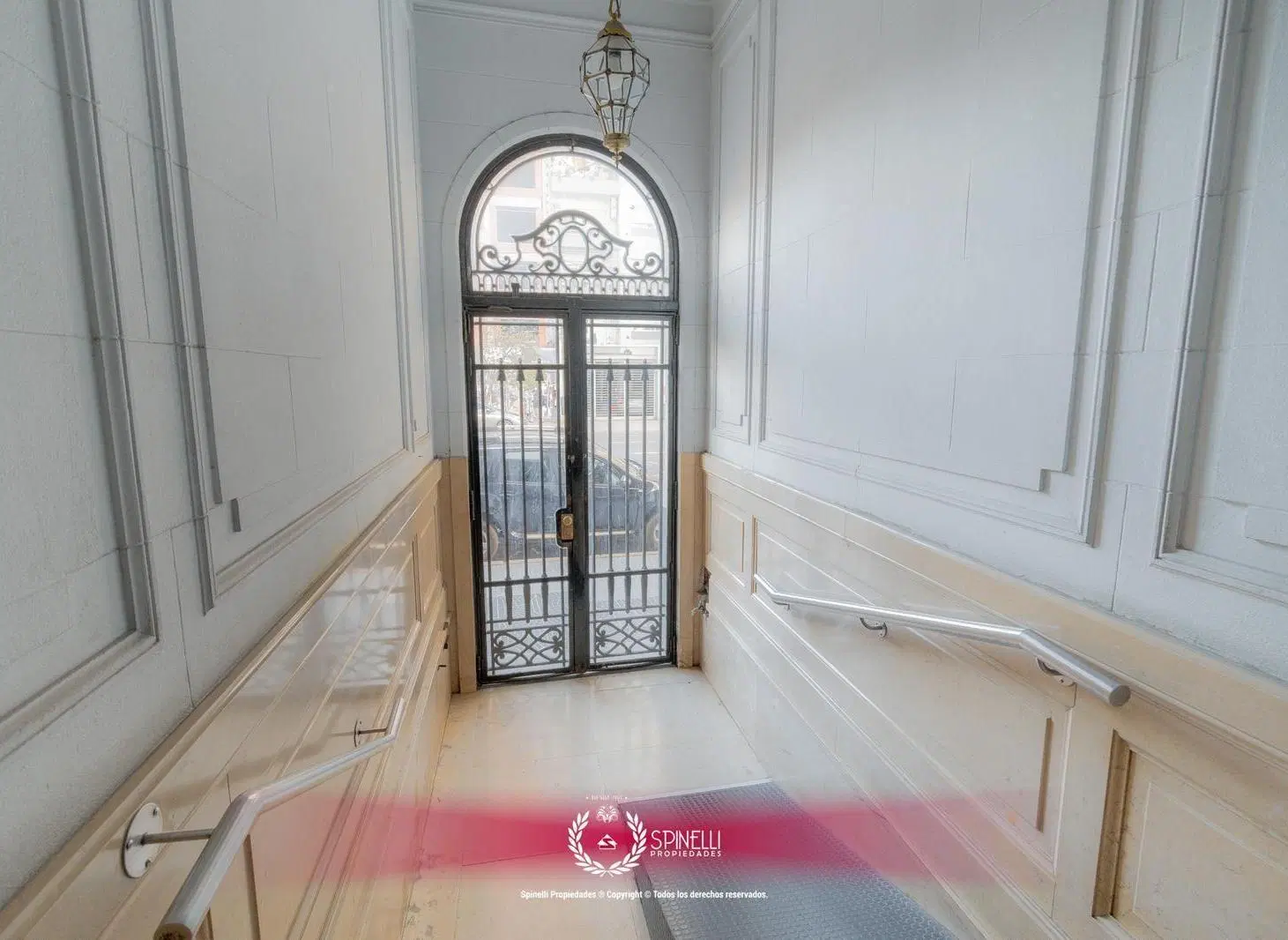 Venta departamento 3 ambientes con dependencia 80m² al frente céntrico estilo francés apto crédito 3