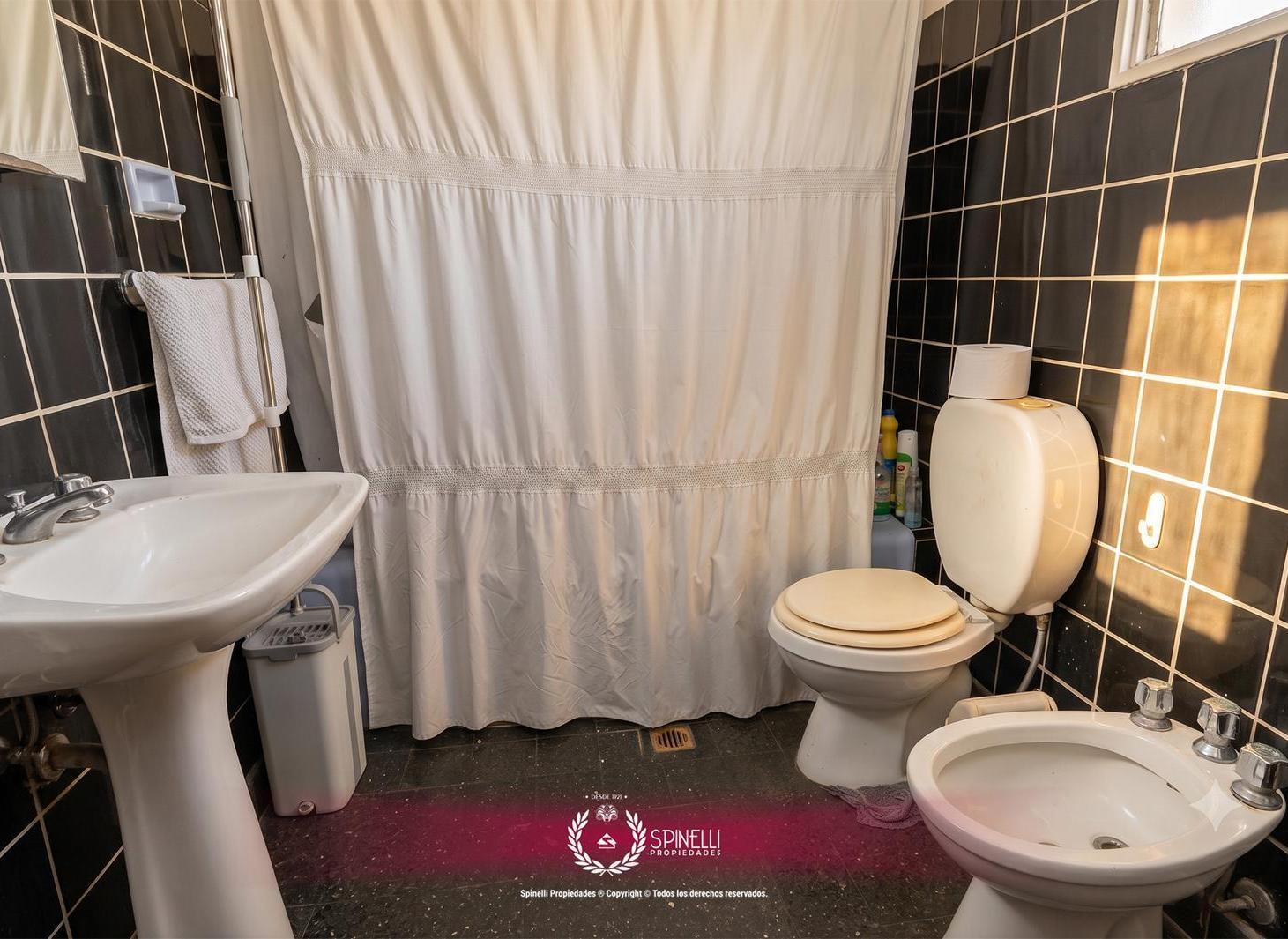 Foto de Venta departamento 3 ambientes con dependencia 80m² al frente céntrico, imagen 3