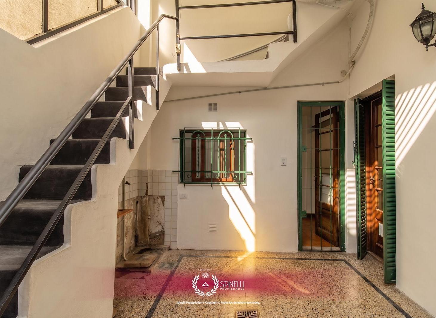 Venta departamento tipo PH 3 ambientes 78m² 15m² con patio terraza y azotea adicional en Boedo