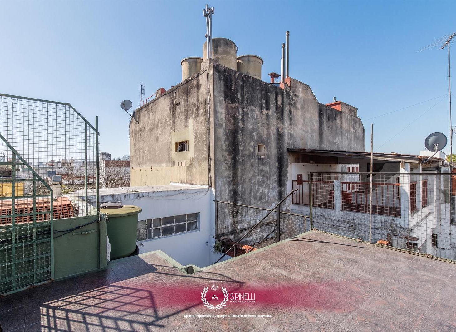Venta departamento tipo PH 3 ambientes 78m² 15m² con patio terraza y azotea adicional en Boedo
