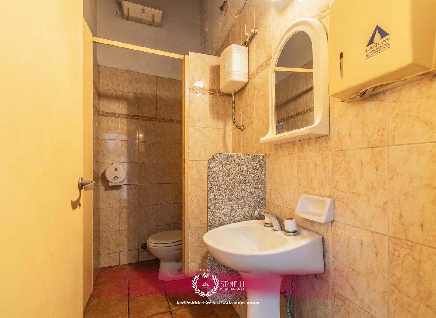Venta casa en Boedo 4 ambientes 320M² sobre terreno de 223M² en Boedo terraza parrilla jardin garage