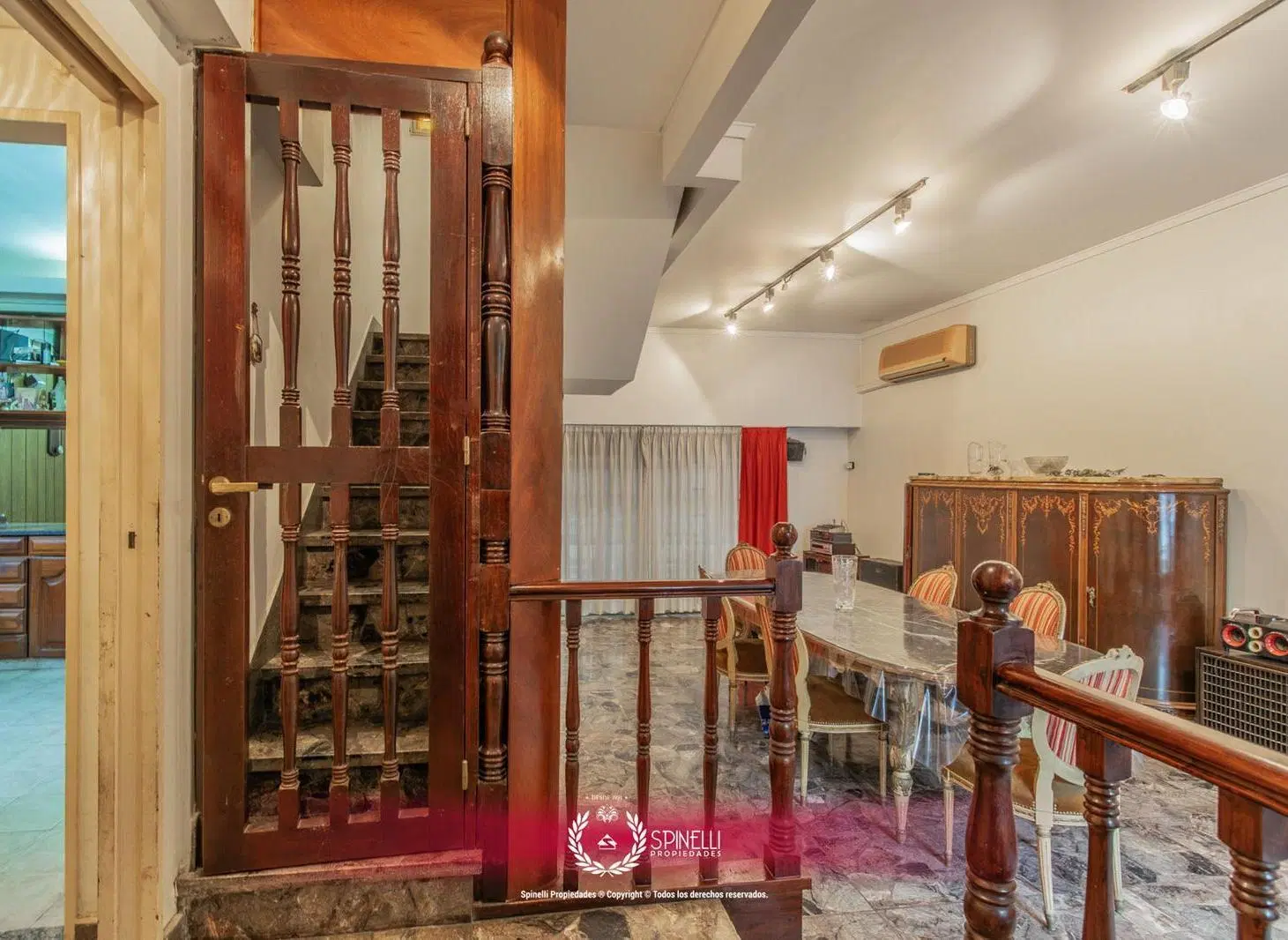 Venta casa en Boedo 4 ambientes 320M² sobre terreno de 223M² en Boedo terraza parrilla jardin garage 4