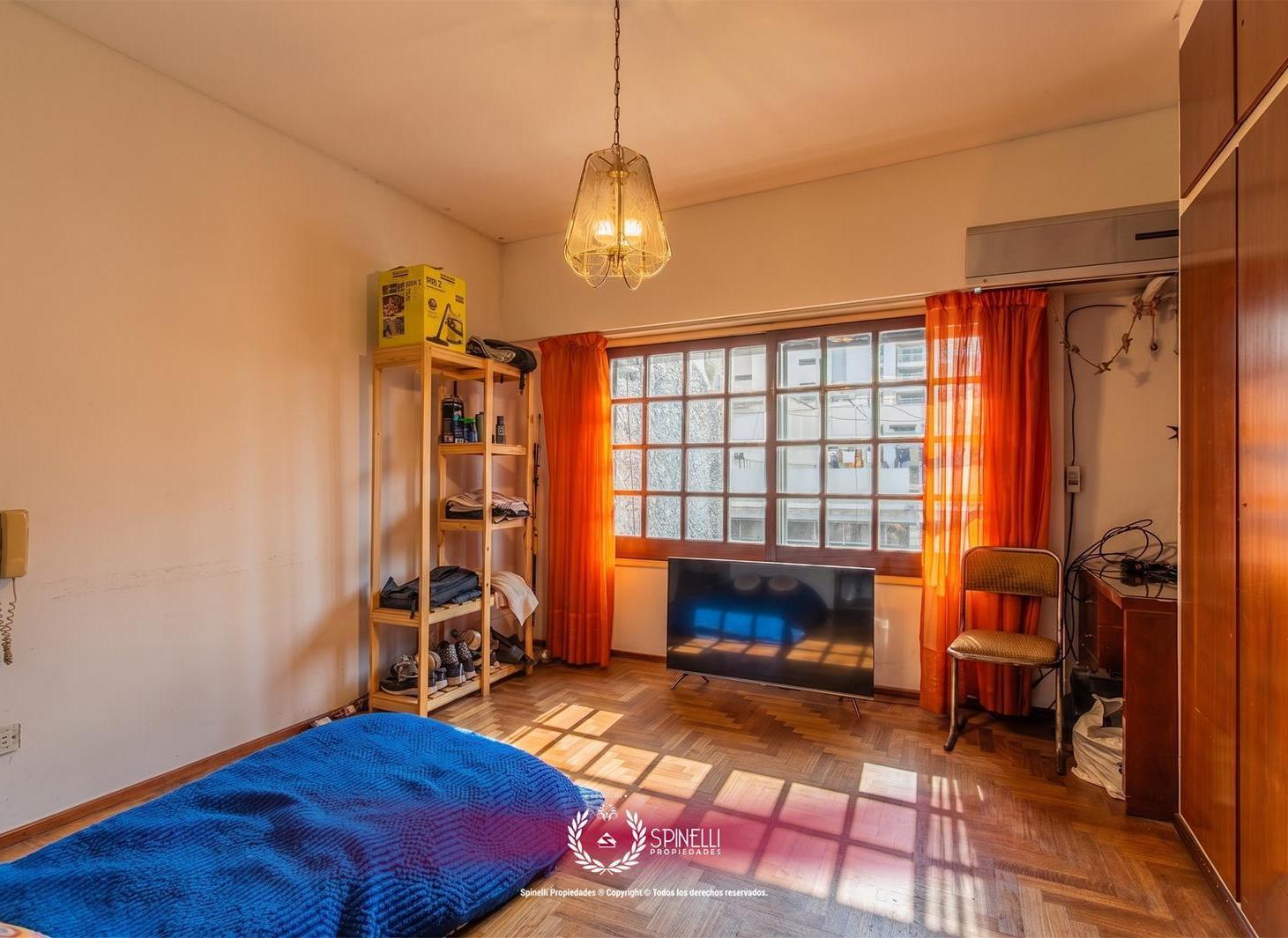 Venta casa en Boedo 4 ambientes 320M² sobre terreno de 223M² en Boedo terraza parrilla jardin garage