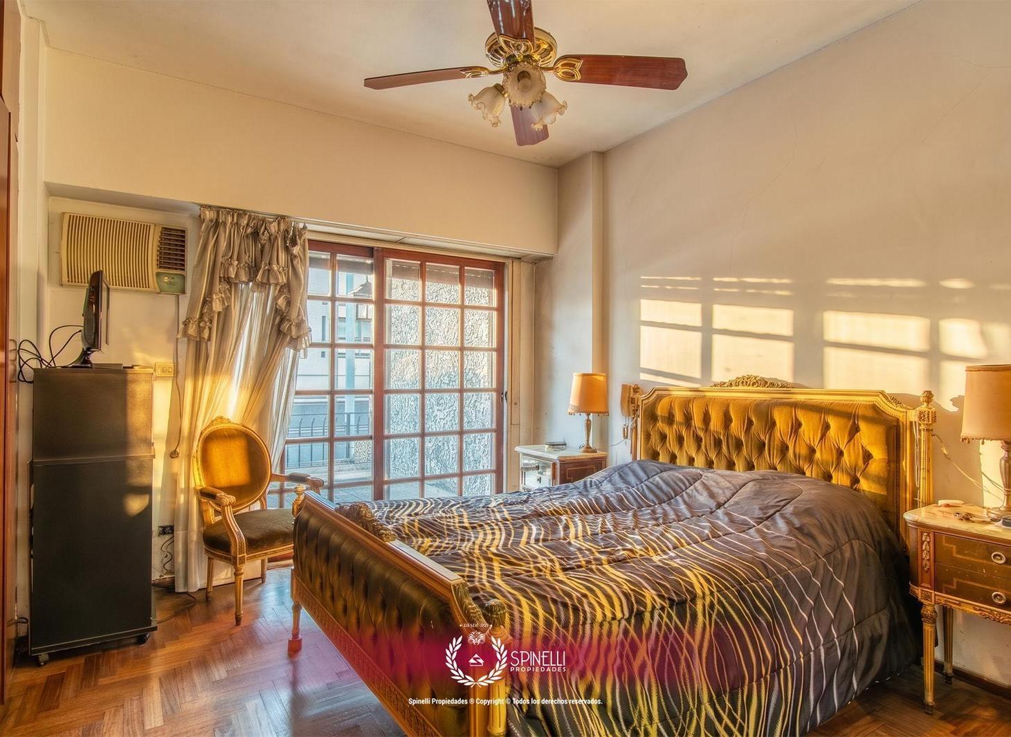 Venta casa en Boedo 4 ambientes 320M² sobre terreno de 223M² en Boedo terraza parrilla jardin garage