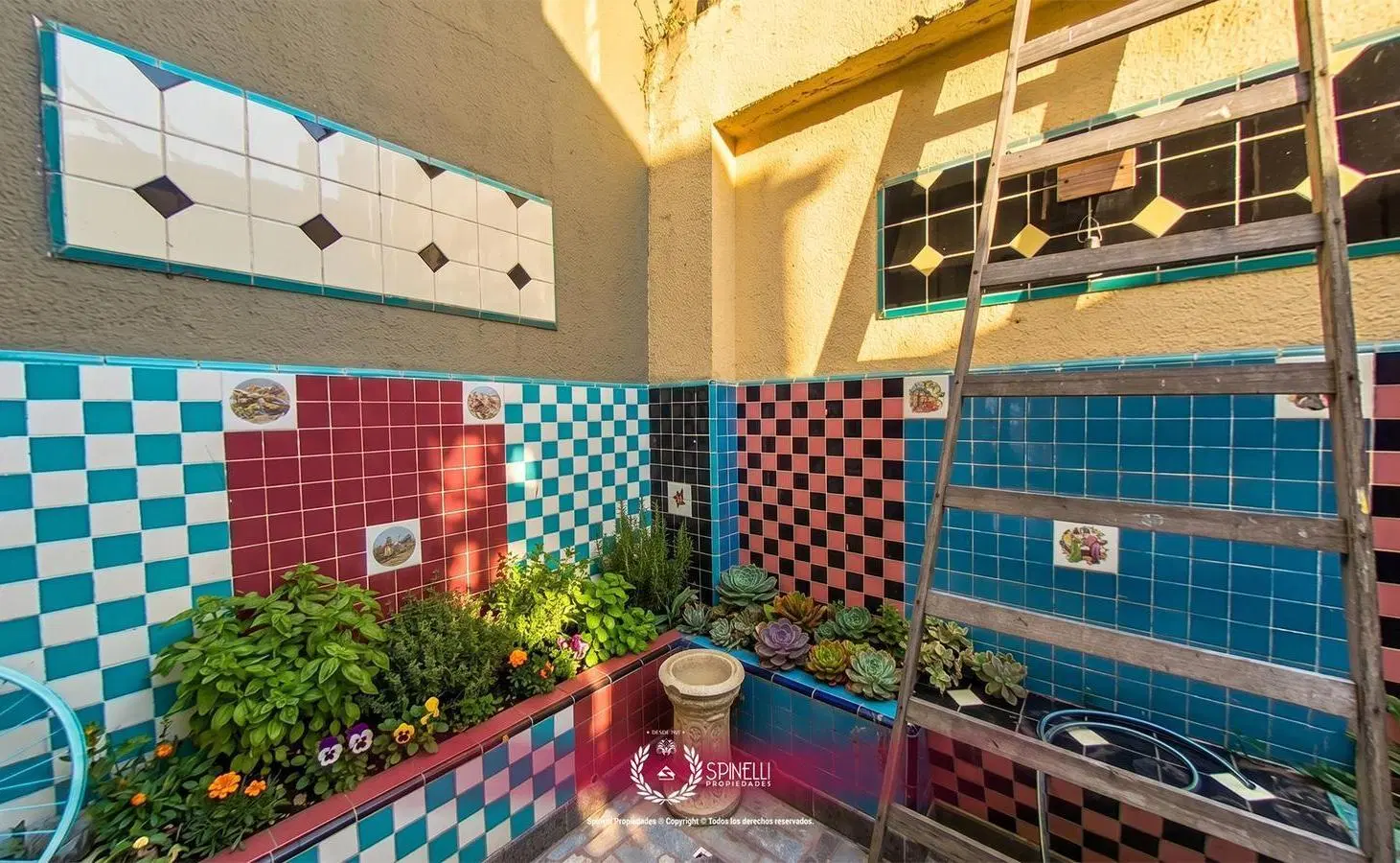 Alquiler PH tipo casa 132M² 3 ambientes dependencia con balcón frente patio andaluz terraza parrilla 5