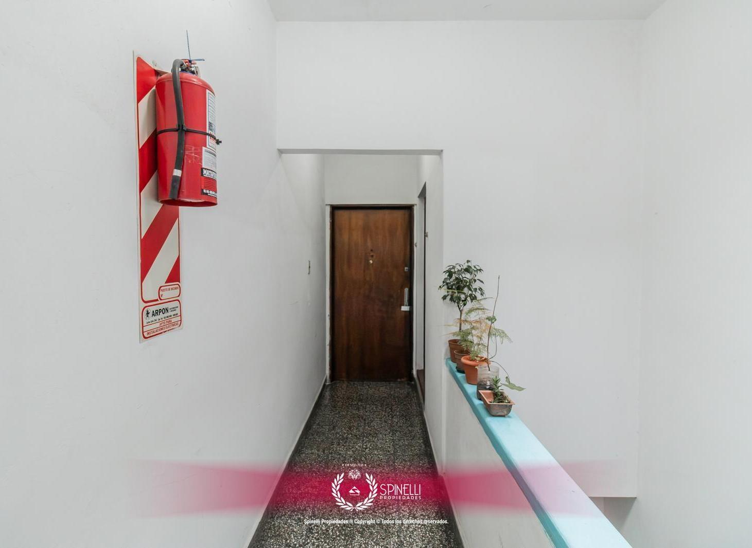 Foto de Venta departamento 2 ambientes 23M² a reciclar apto crédito hipotecario, imagen 2