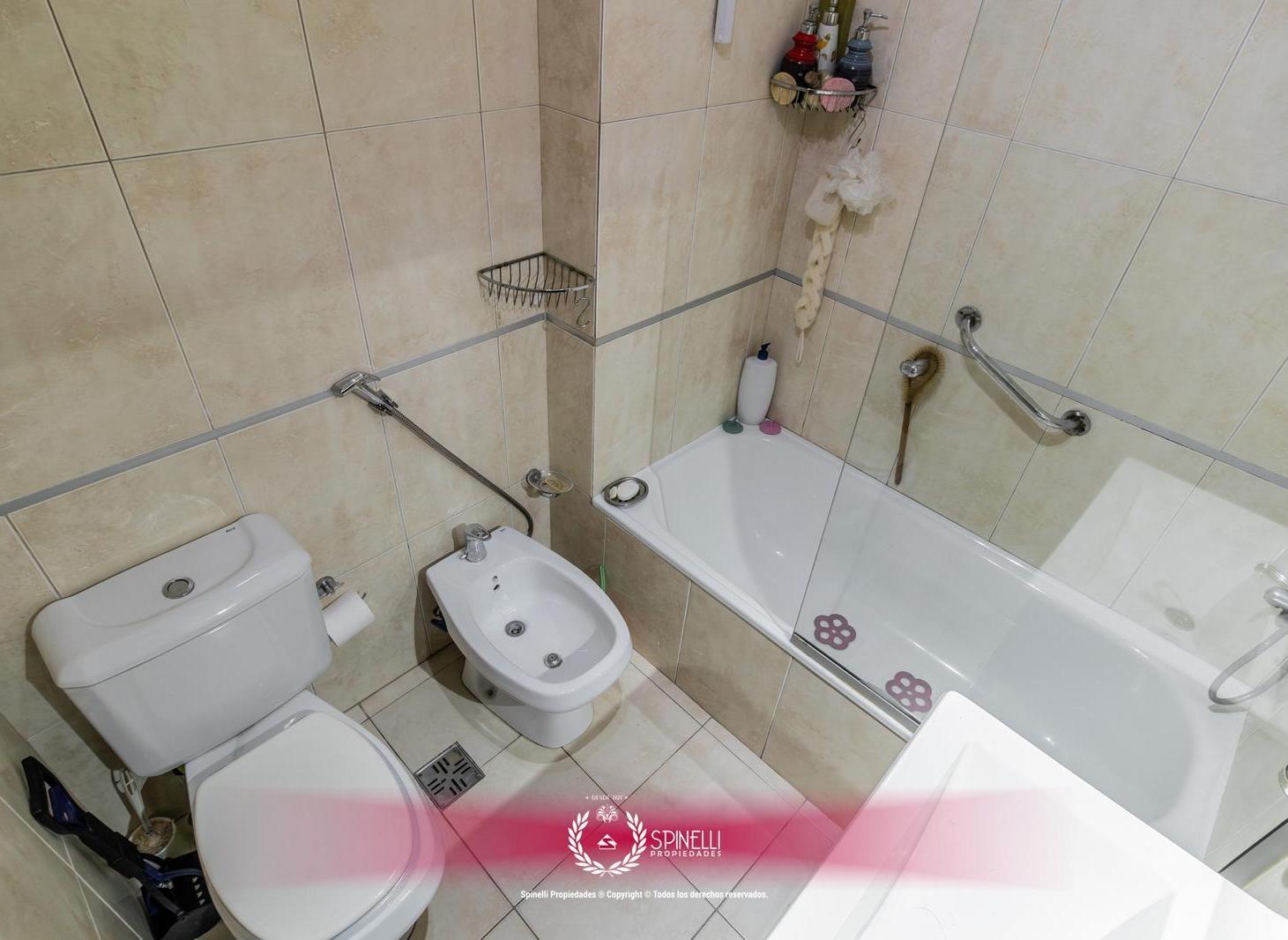 Foto de Venta departamento semipiso 2 ambientes 49m² balcón al frente apto, imagen 1
