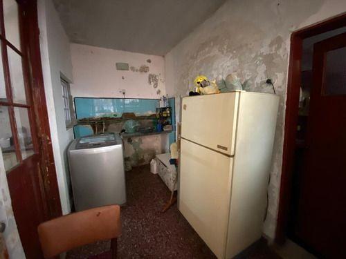 Casa 5 Ambientes con Local y Cochera 5