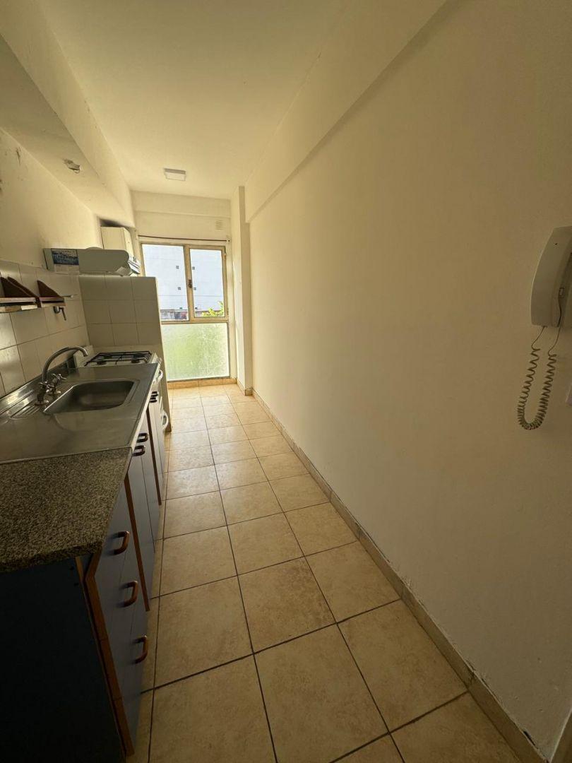 Departamento 4 Ambientes. | Irala Al 100 2
