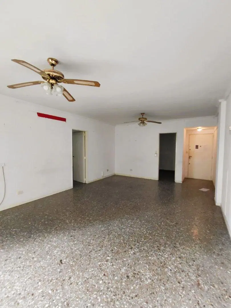 VENTA 3 AMBIENTES CON DEPENDENCIA Y BALCON 1
