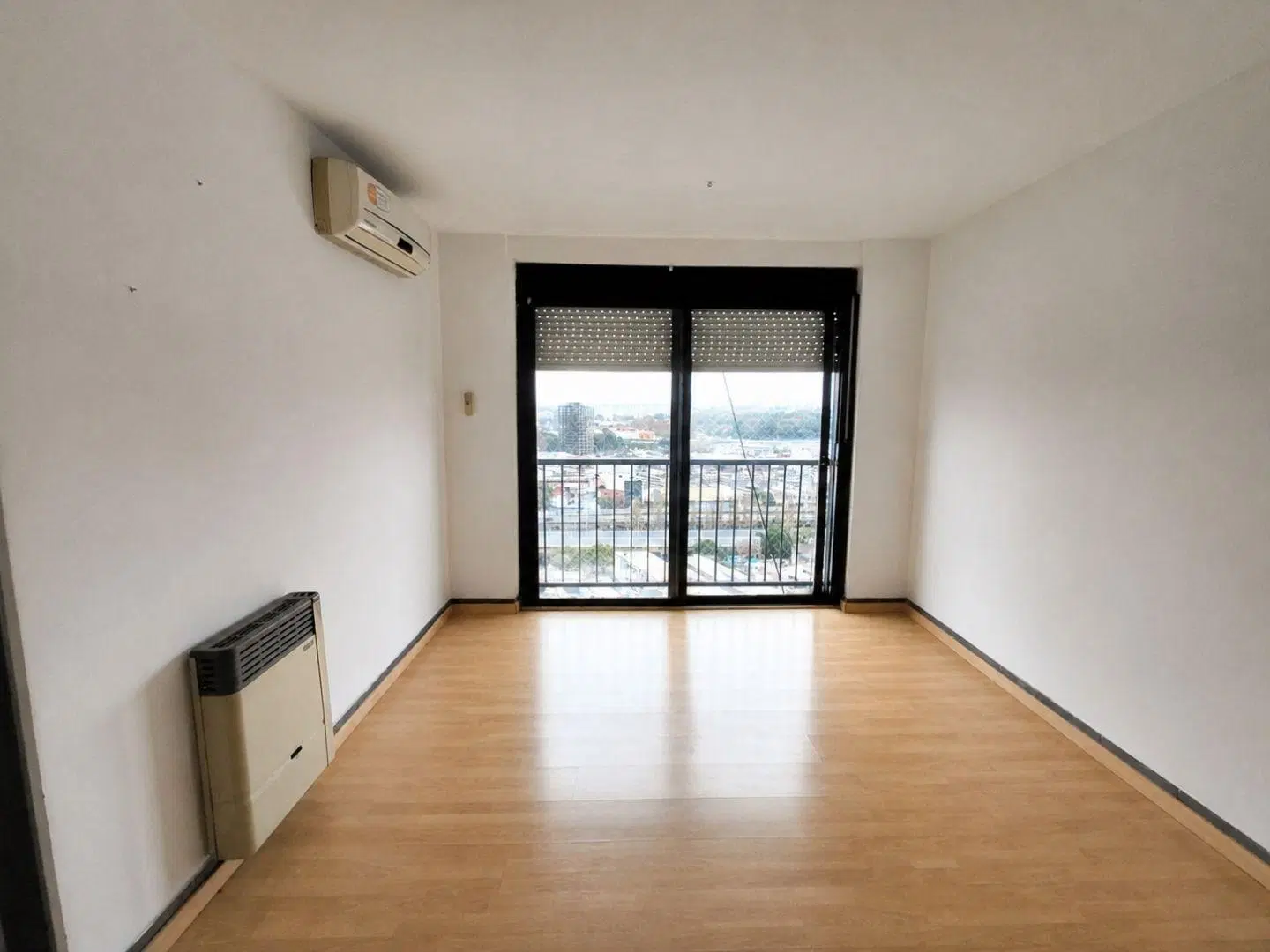 Departamento 3 ambientes. | AV MONTES DE OCA al 1200 3