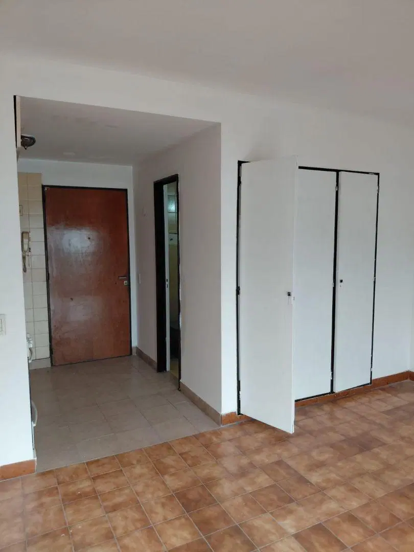 Departamento monoambiente. | 12 de Octubre al 100 3