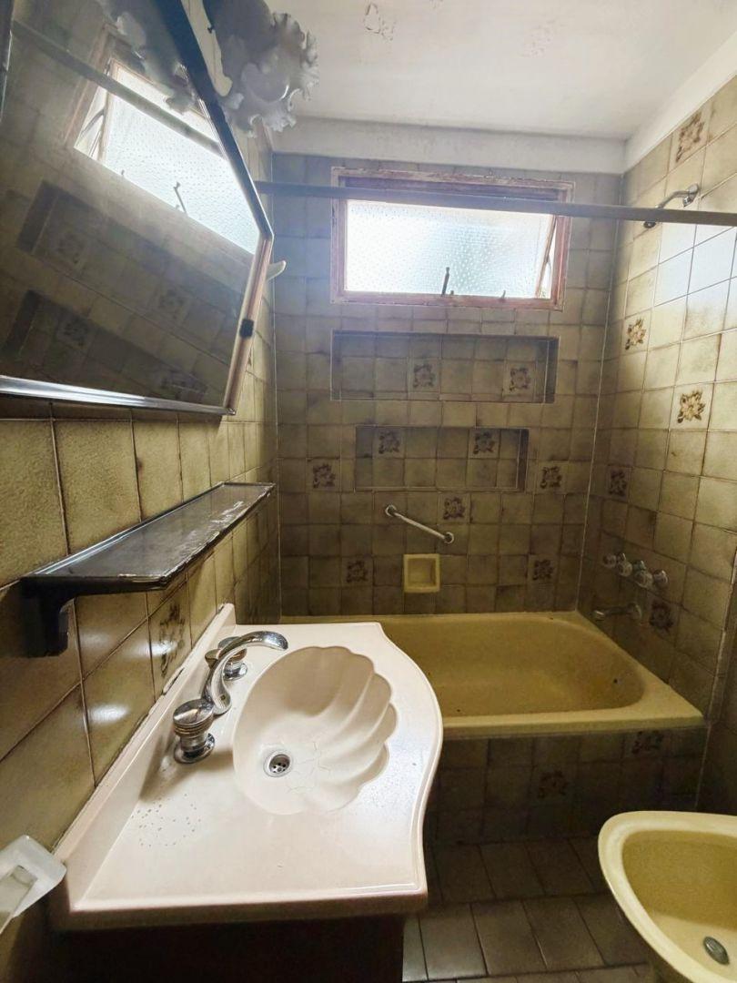 Foto de VENTA 3 AMBIENTES CON COCHERA, imagen 4