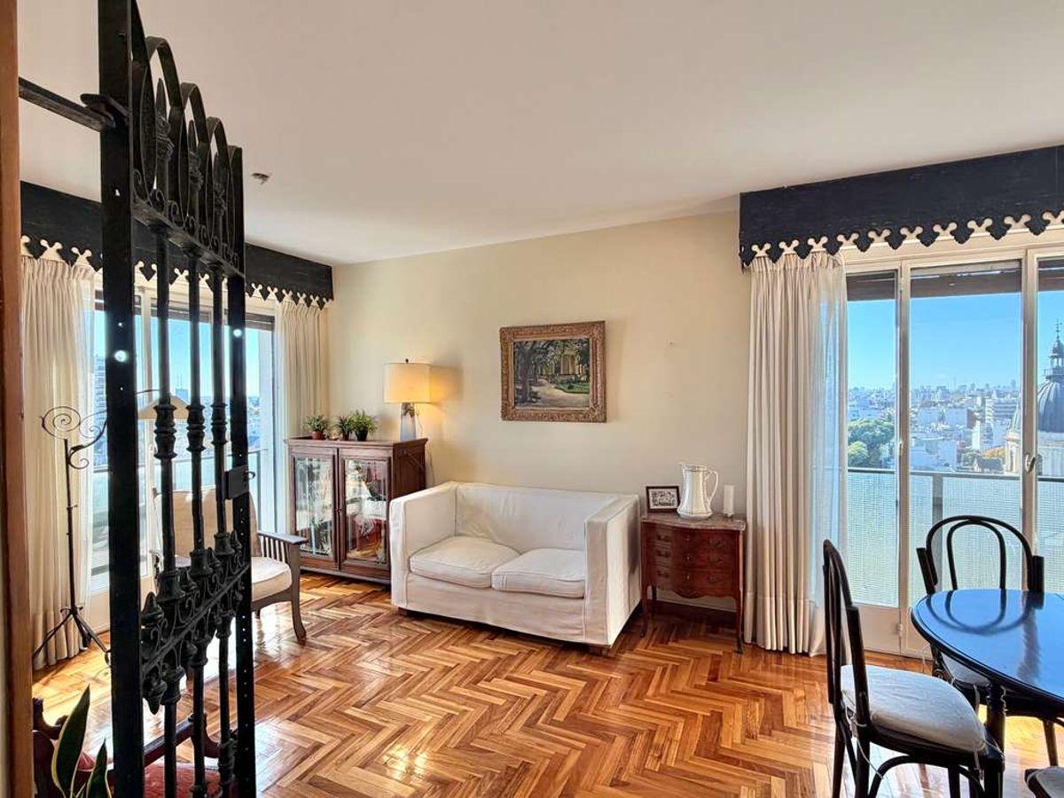 EXCELENTE 4 AMBIENTES. SEMIPISO. VISTAS PANORAMICAS. INMEJORABLE UBICACION. SUPER LUMINOSO.