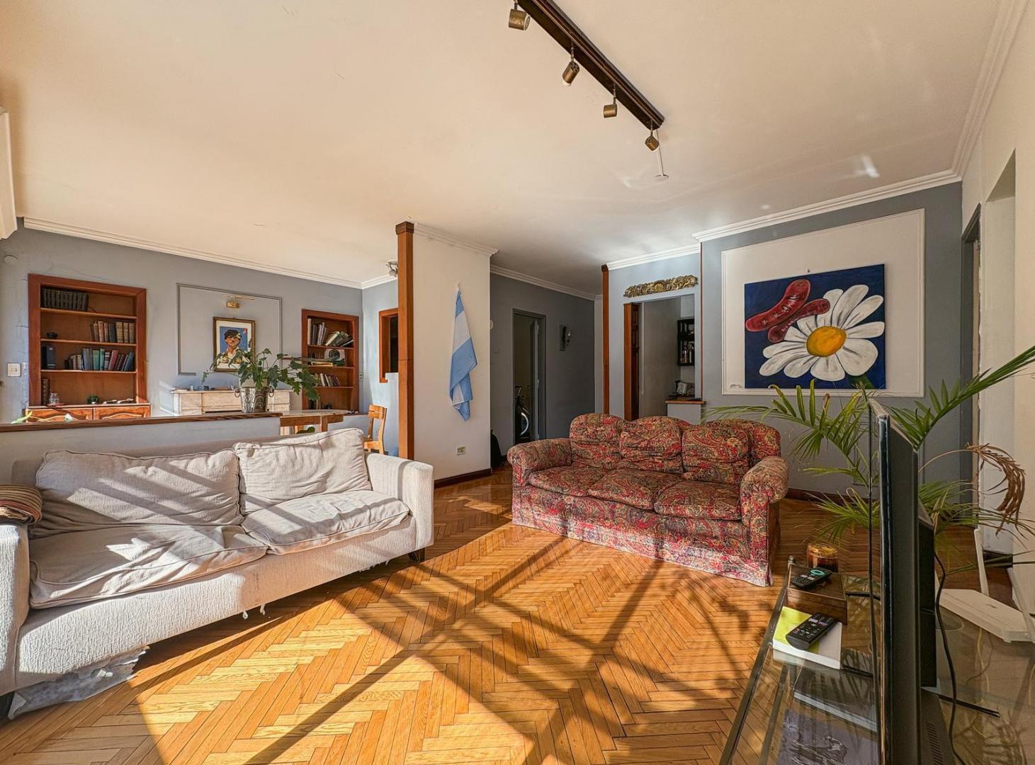 Foto de Venta Departamento 4 dormitorios c/balcón y Cochera, Juncal al 800, imagen 2