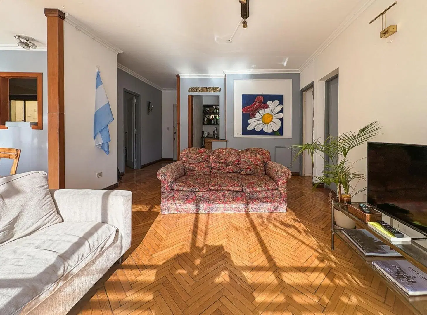 Venta Departamento 4 dormitorios c/balcón y Cochera, Juncal al 800, Plaza San Martín 5