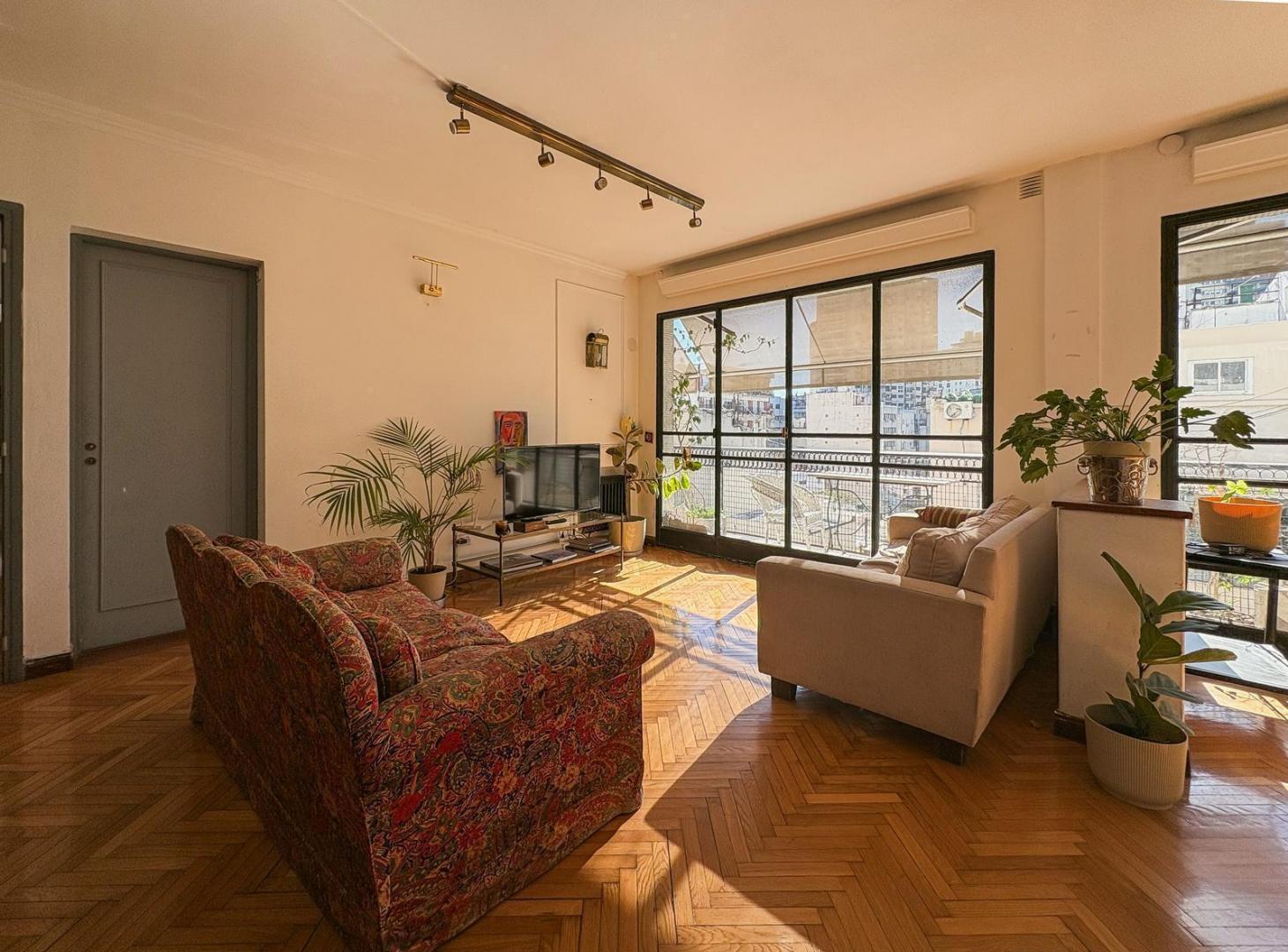 Foto de Venta Departamento 4 dormitorios c/balcón y Cochera, Juncal al 800, imagen 3