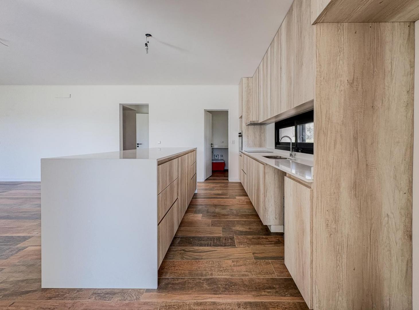 Foto de Venta Casa a estrenar de 4 ambientes sobre lote de 1200m2, Medal, imagen 4