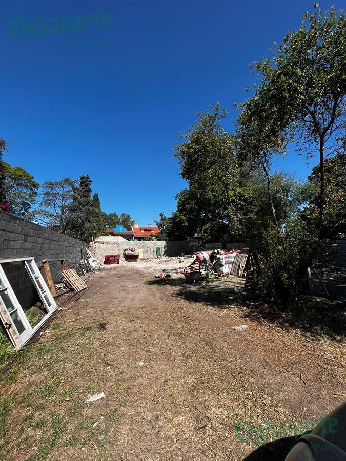 EXCELENTE UBICACION - UNICO LOTE - CASTELAR - REF 3123