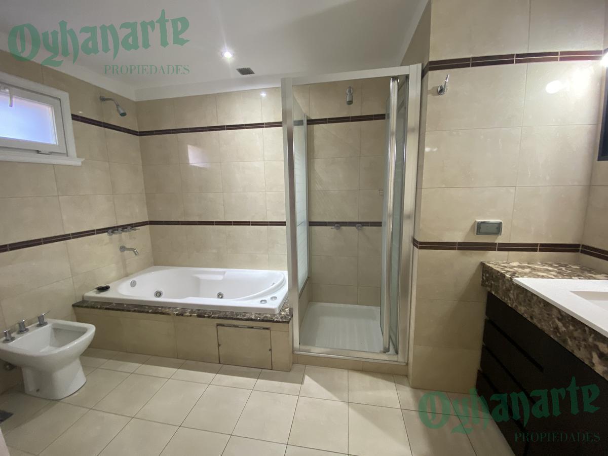 VENTA DE HERMOSO DEPARTAMENTO EN CASTELAR CENTRO - ALTOS DE CASTELAR - 166M2