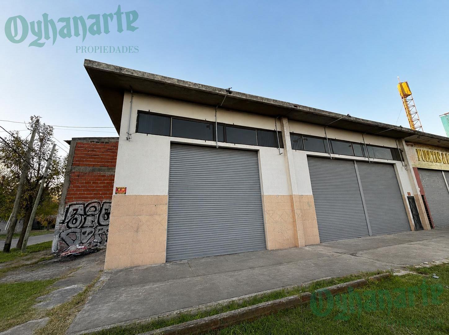 ALQUILER DE LOCAL CON AMPLIO FRENTE SOBRE COLECTORA - VILLA TESEI