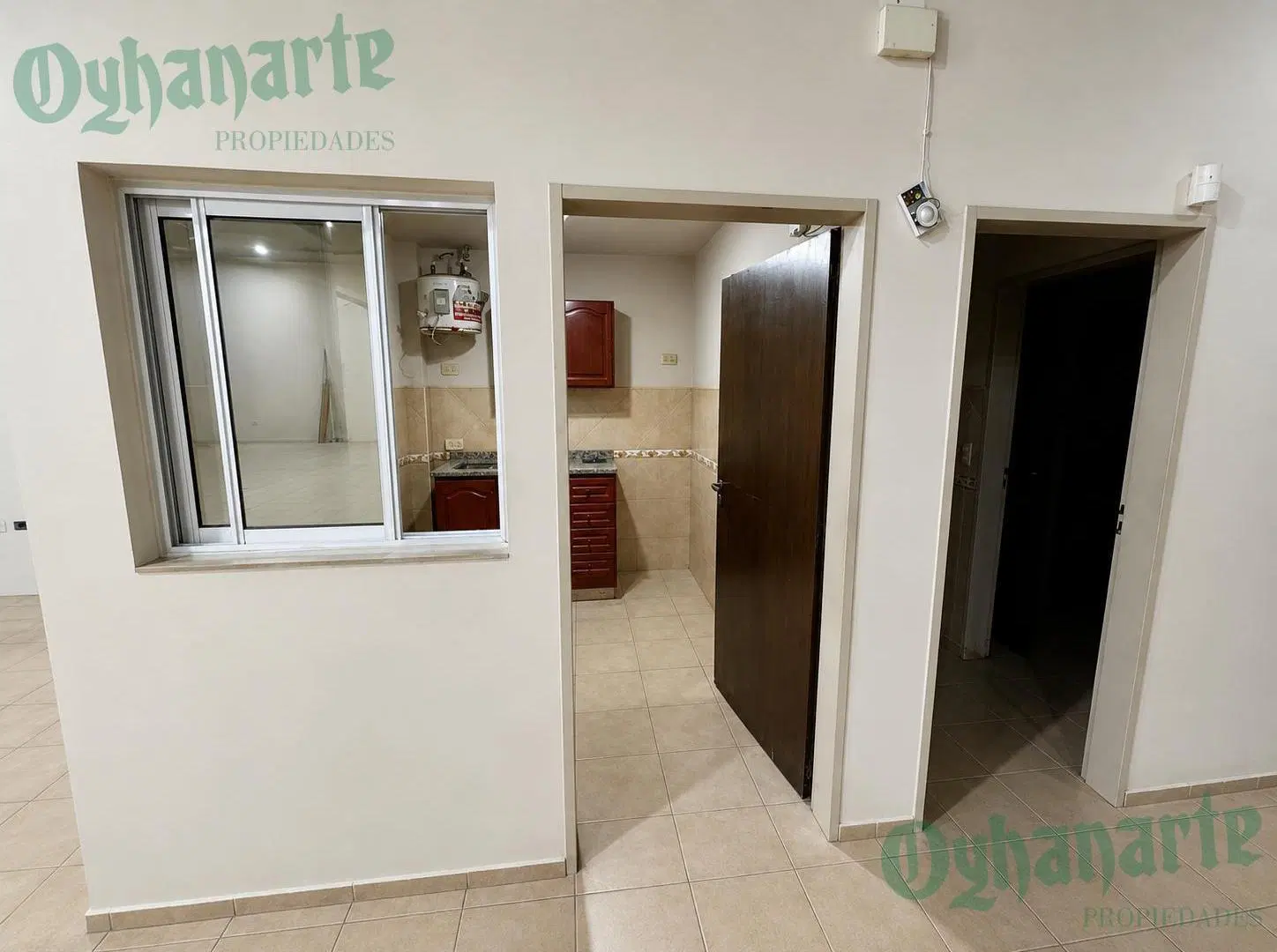 ALQUILER DE LOCAL CON AMPLIO FRENTE SOBRE COLECTORA - VILLA TESEI 5
