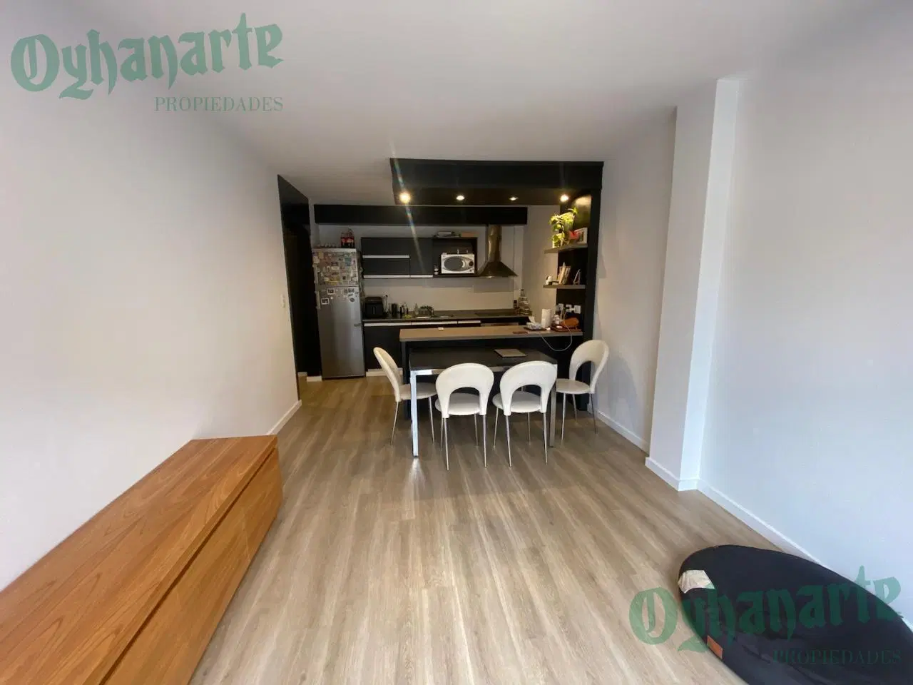 VENTA DE HERMOSO DEPARTAMENTO EN CASTELAR NORTE - 3 AMB - CON COCH 1