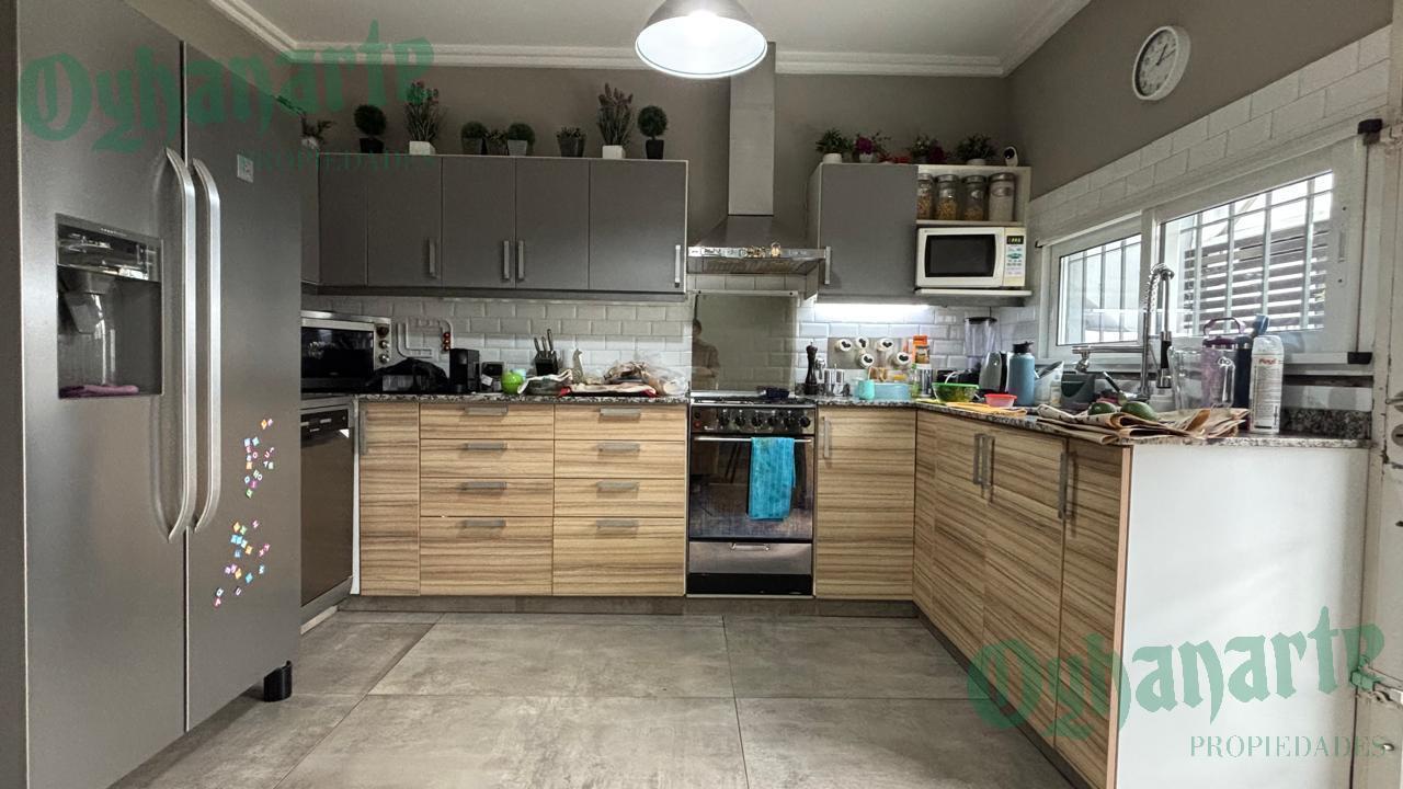 Foto de Venta de hermosa casa en Castelar Norte - Prox Av. Santa Rosa, imagen 4