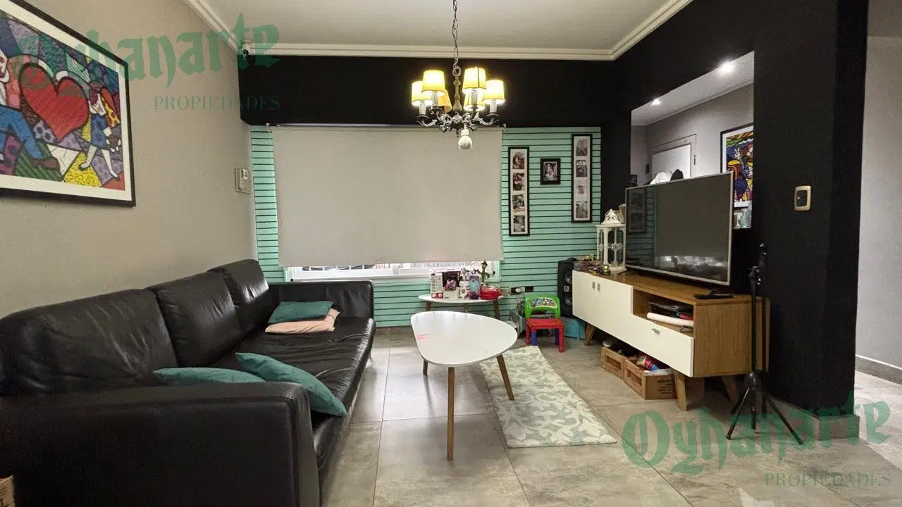 Venta de hermosa casa en Castelar Norte - Prox Av. Santa Rosa 5