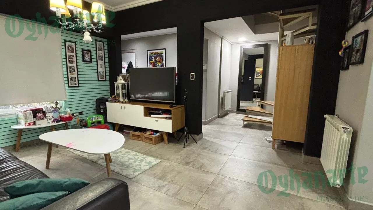 Venta de hermosa casa en Castelar Norte - Prox Av. Santa Rosa 2