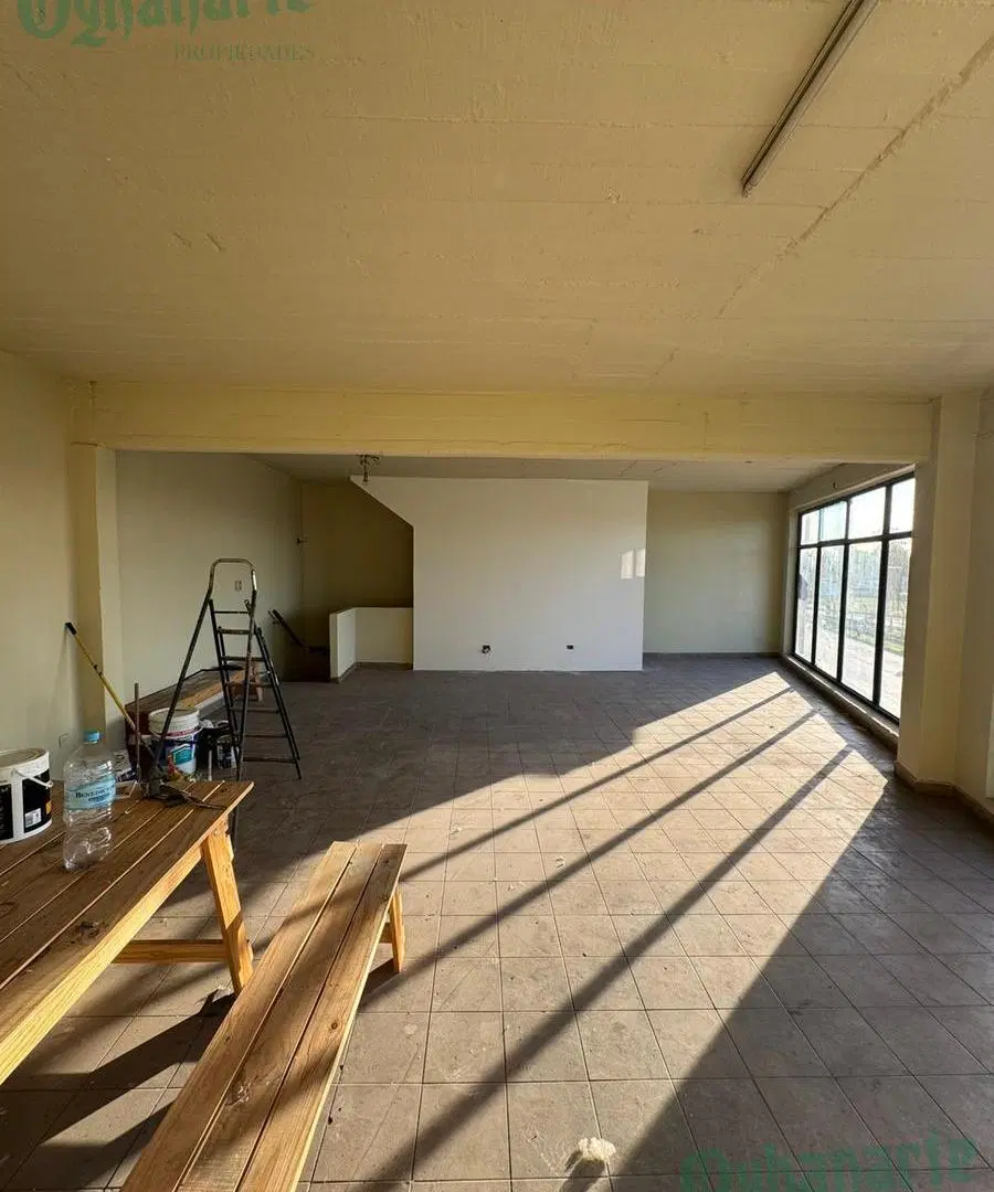 Comercial - Alquiler de local en Acceso Oeste y Santa Rosa - Castelar 5
