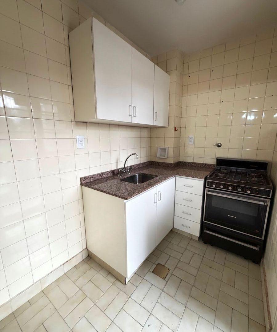 Foto de ALQUILER DEPARTAMENTO 2 AMBIENTES APTO PROFESIONAL EN ALMAGRO, imagen 1