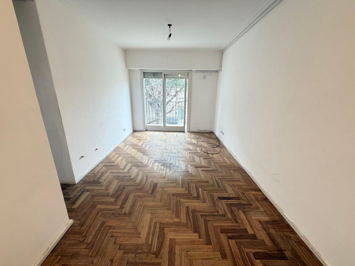 Foto de ALQUILER DEPARTAMENTO DE 3 AMBIENTES CON BALCÓN AL FRENTE EN SAAVEDRA, imagen 2