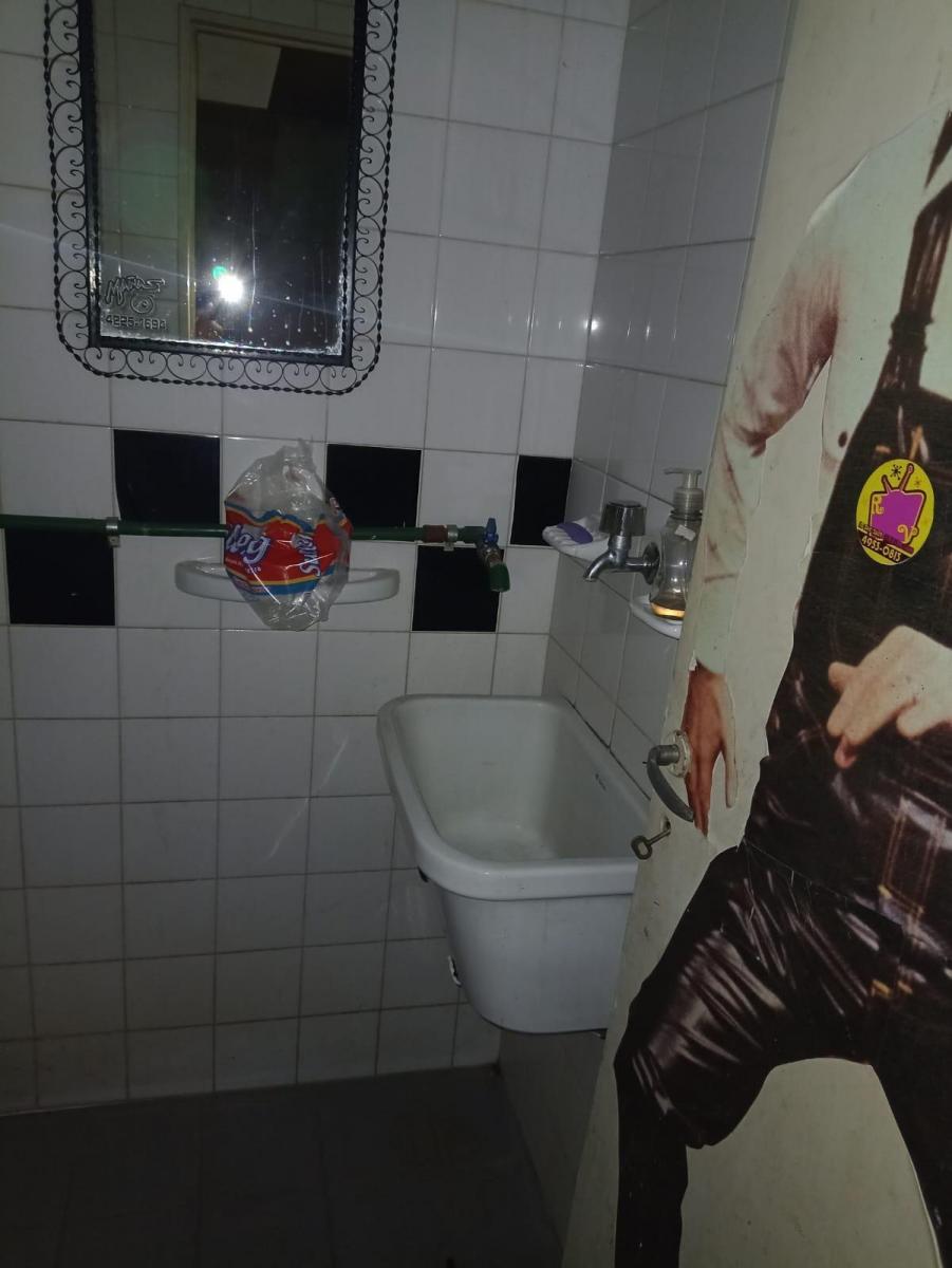 Foto de Local Comercial de 55 m² (En Dos Plantas) Sobre Pasteur 626 . HAY, imagen 4