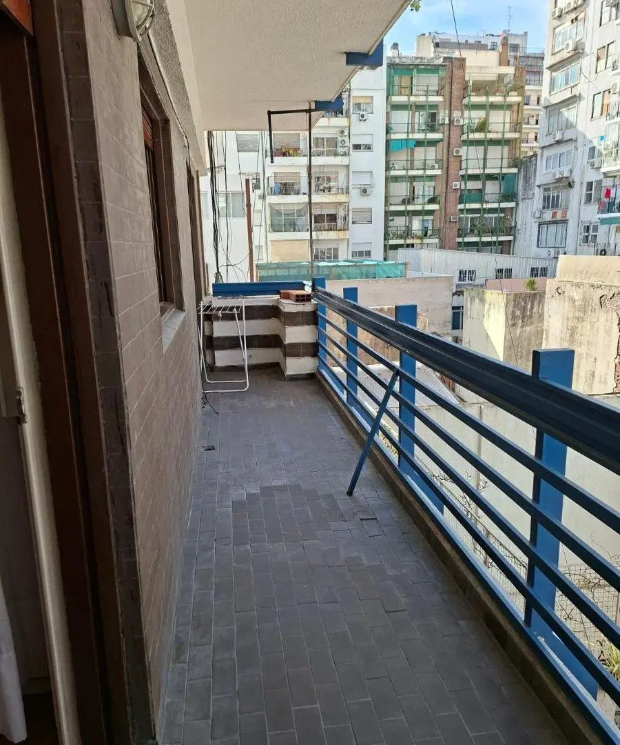 Dpto Amoblado de 3 ambientes contrafrente con balcón orientación Este 4