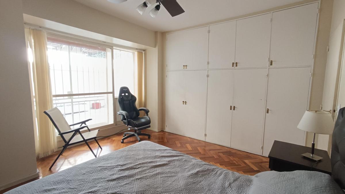 Unico Tipo Casa con Patios y Jardines. Zona Embajadas con Cochera y Baulera. 2