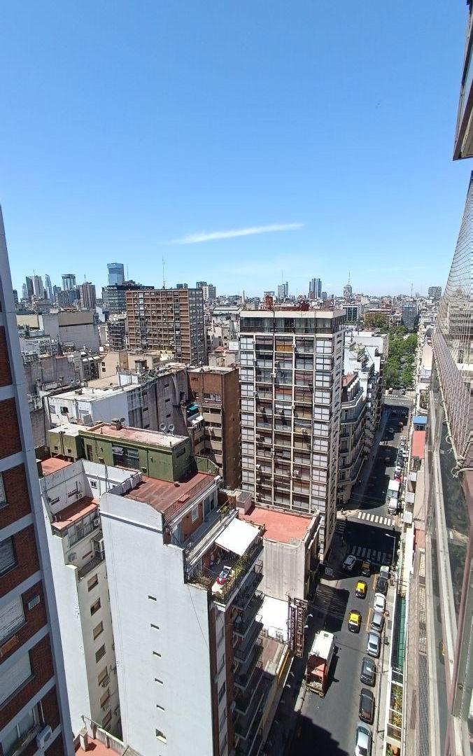 Excelente, todo externo sol y luz en piso alto !