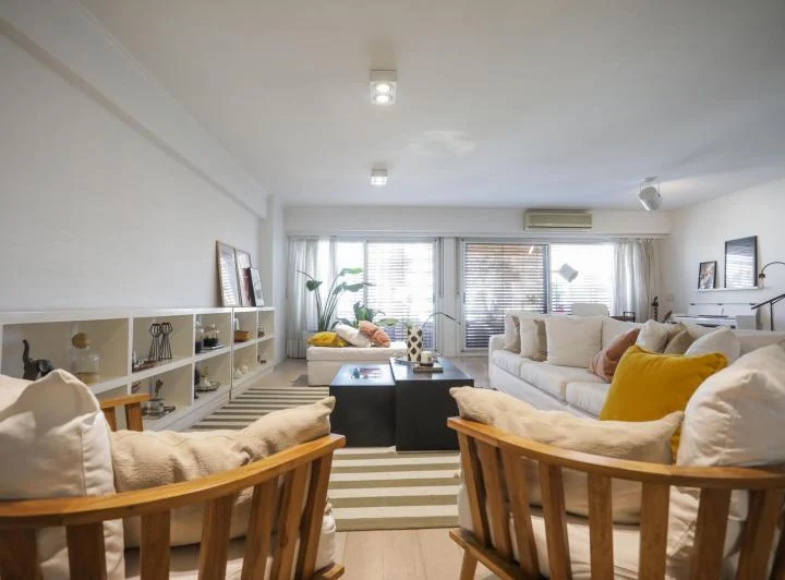 Departamento en Belgrano, duplex con 2 cocheras y baulera! 2