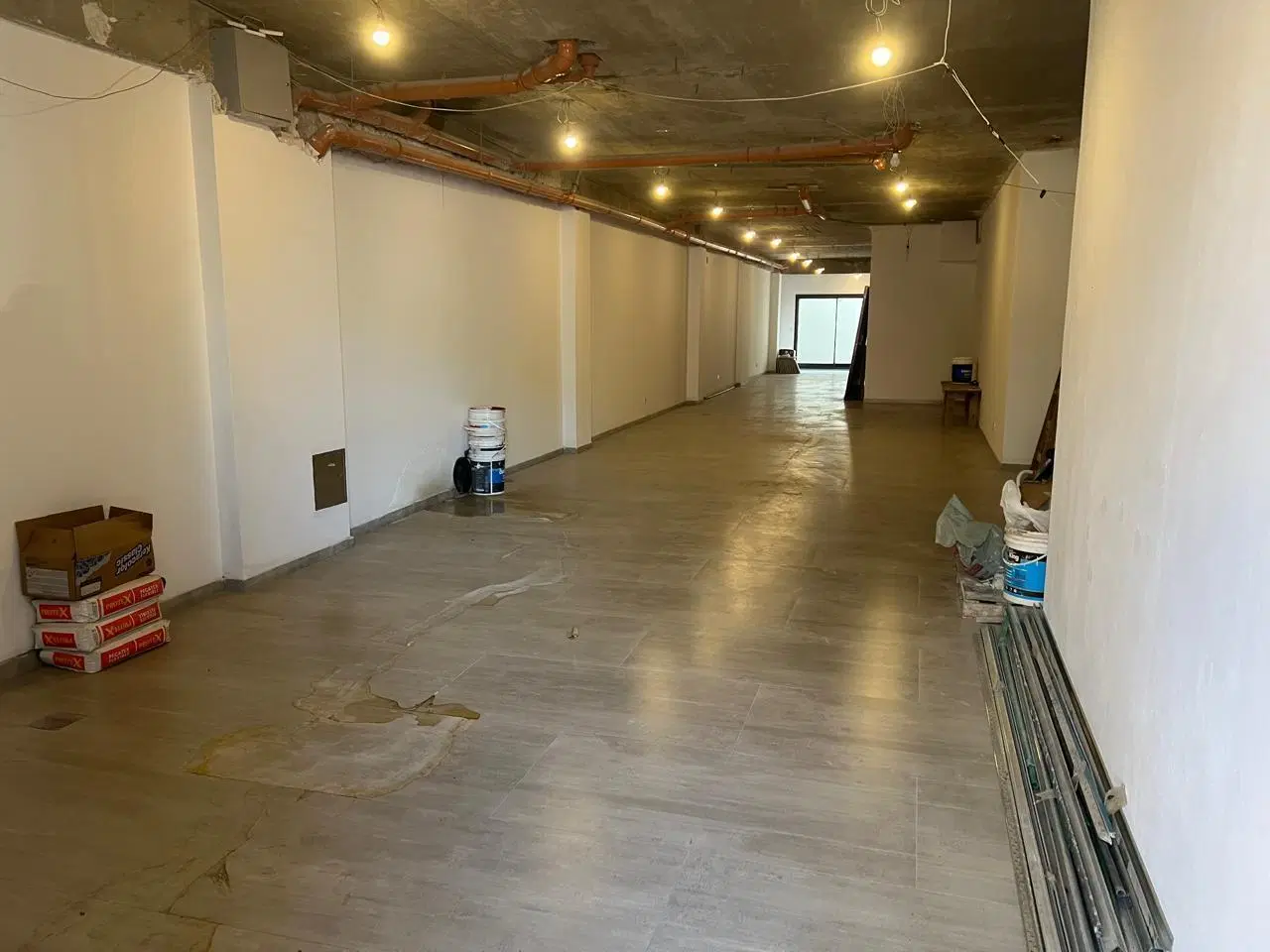 Local, Galpón, Deposito, Showroom en Flores. Listo para ingresar 7