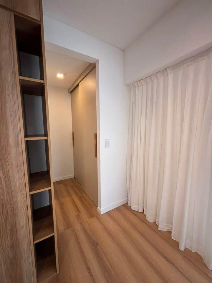Foto de Amplio monoambiente en venta - Santa Fe y Azcuenaga, imagen 5