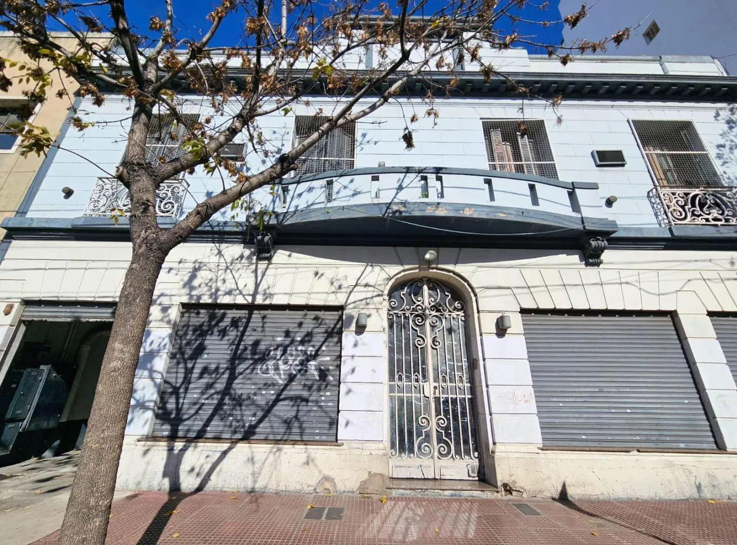 PETIT HOTEL CON GALPÓN 5