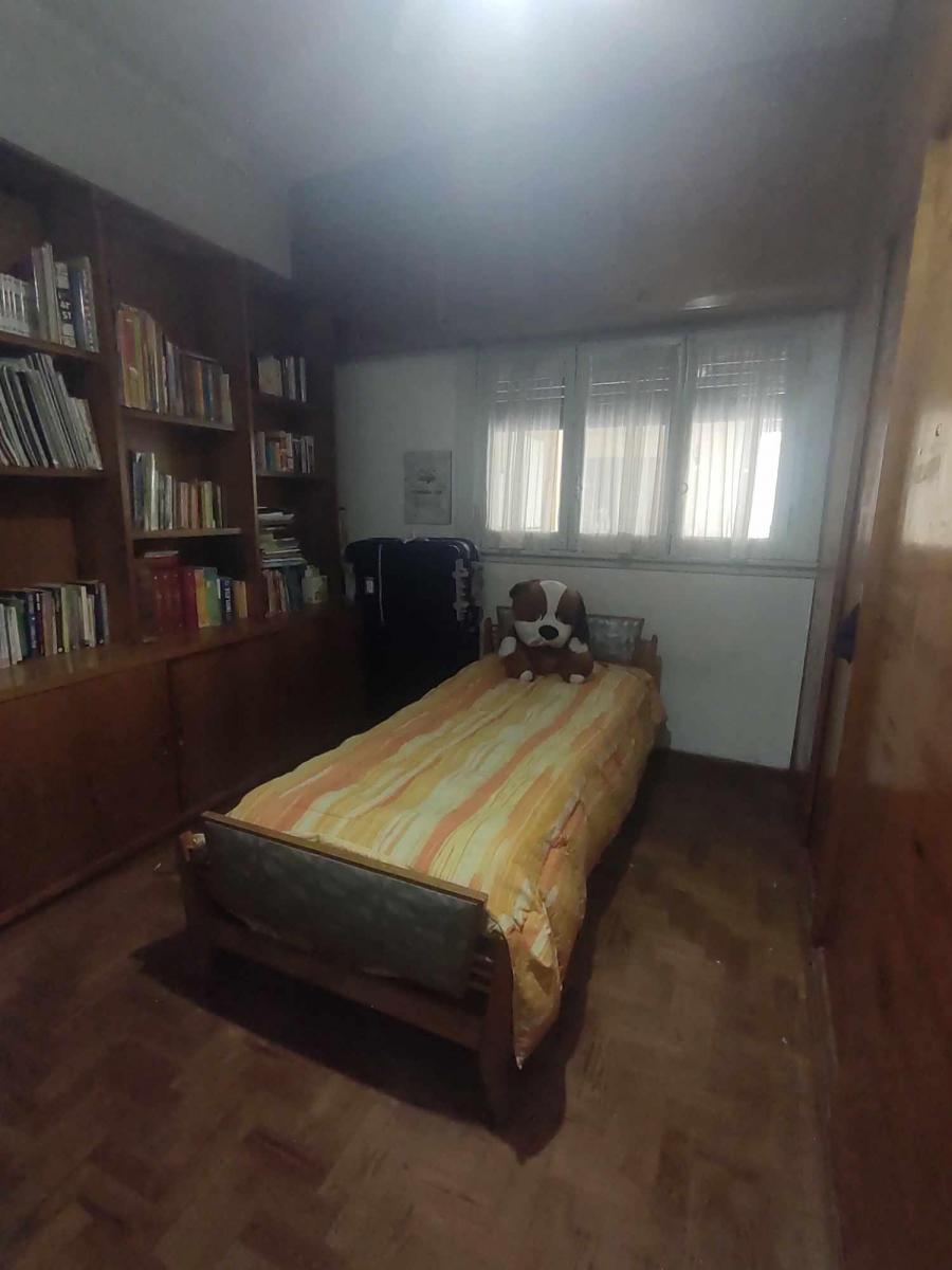 Casa con Taller y Depto 3