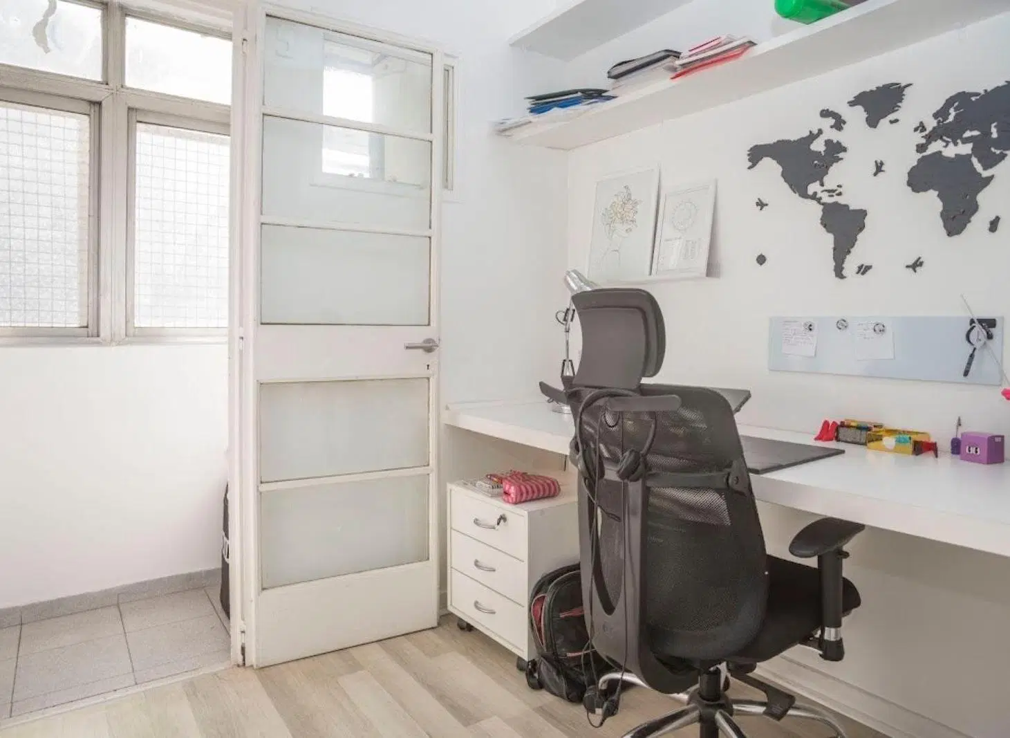 Alquiler Semipiso 4 Ambientes con dependencia y Cochera. ALTO PALERMO 4