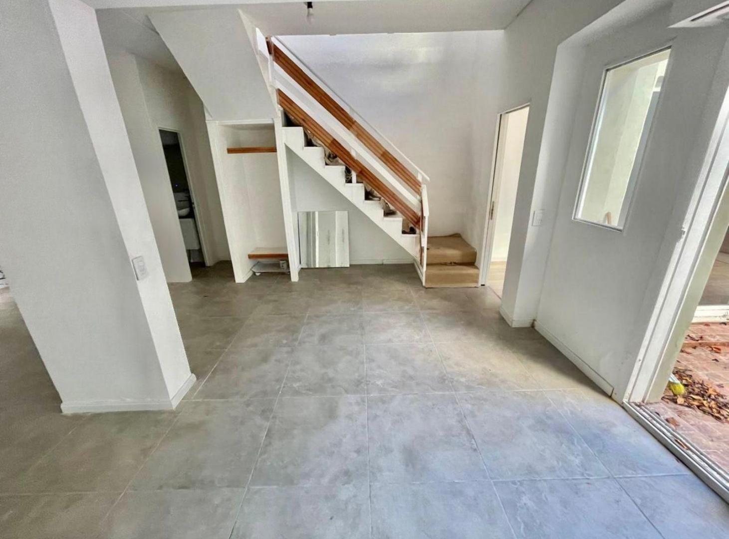 Oportunidad Casa Lote Propio con Terraza, Patio y Balcón. Colegiales