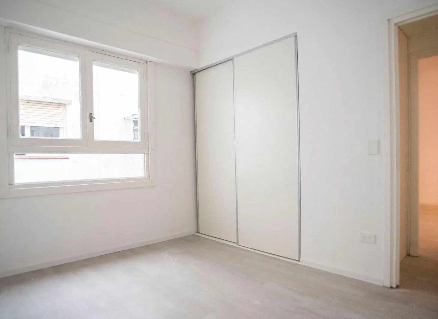 OPORTUNIDAD DEPARTAMENTO 3 AMBIENTES RECICLADO A NUEVO EN VILLA CRESPO - LÍMITE PALERMO 5