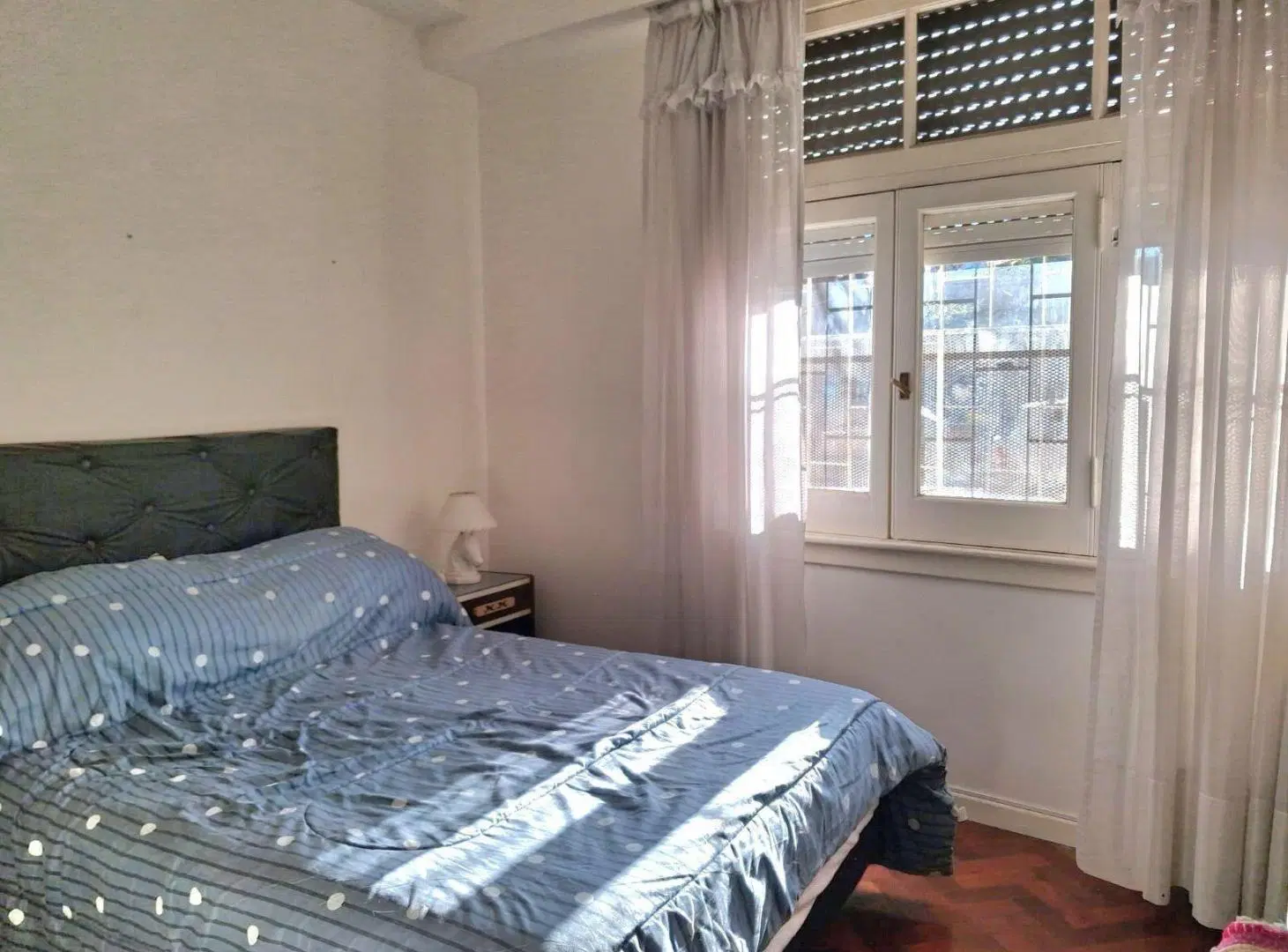 VENTA Departamento TRES AMBIENTES CON PATIO en Coghlan 3